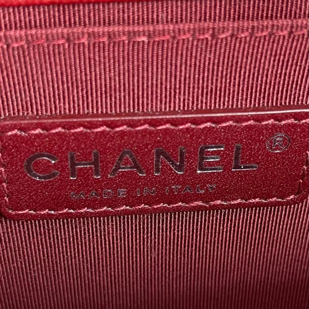 CHANEL 2013-2014 Medium Boy Bag - Red