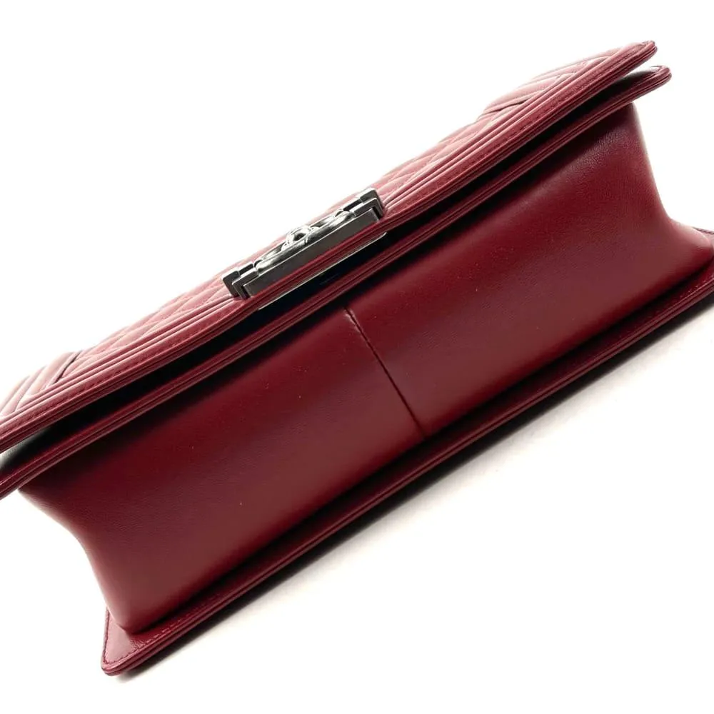 CHANEL 2013-2014 Medium Boy Bag - Red