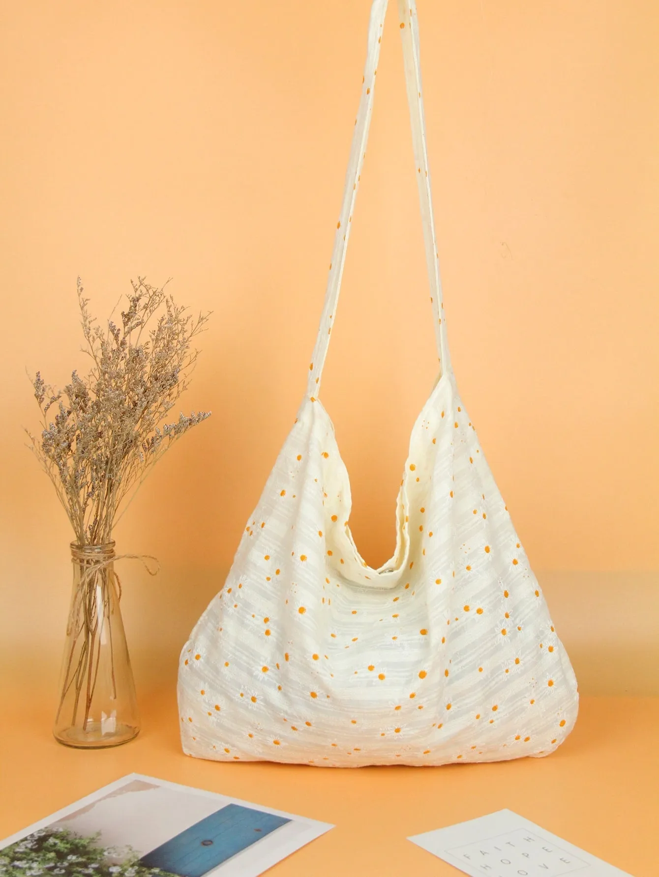 Daisy Pattern Hobo Bag