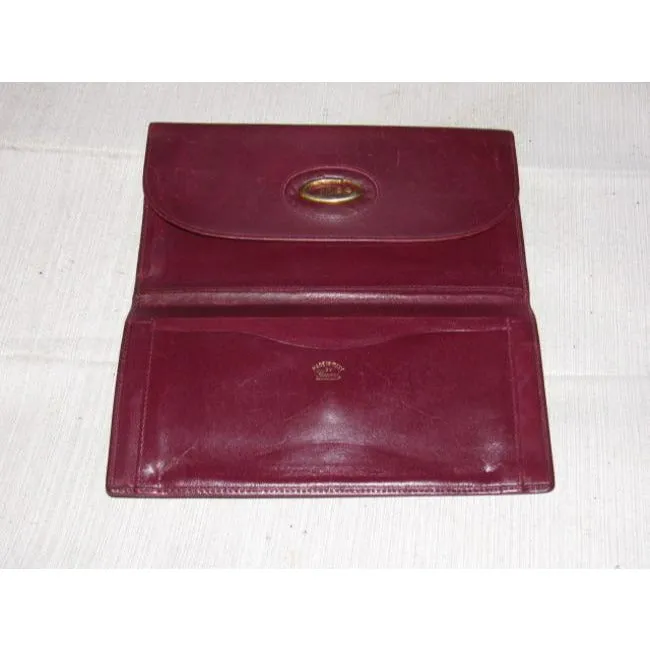Gucci Super Soft Burgundy Leather With Gold Hardware Vintage Wallet