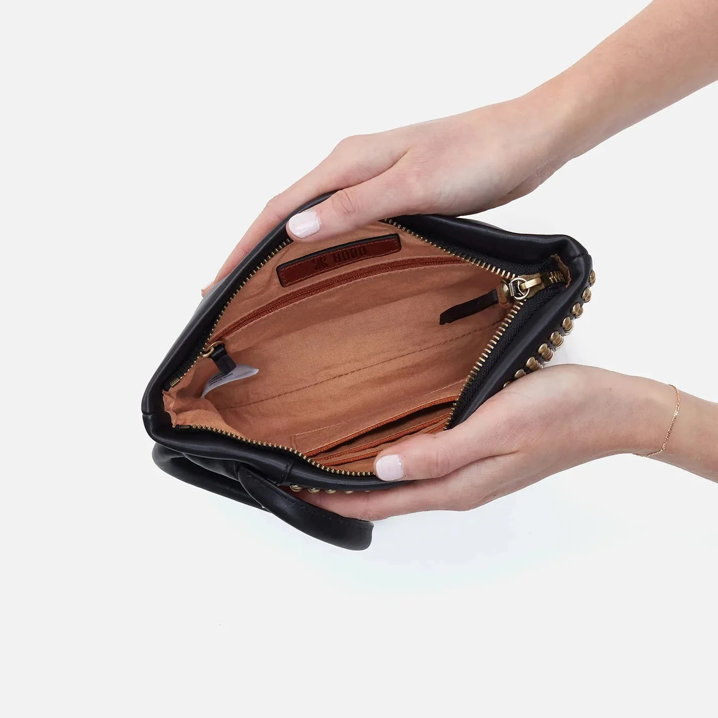Hobo - Maggie Clutch - Black
