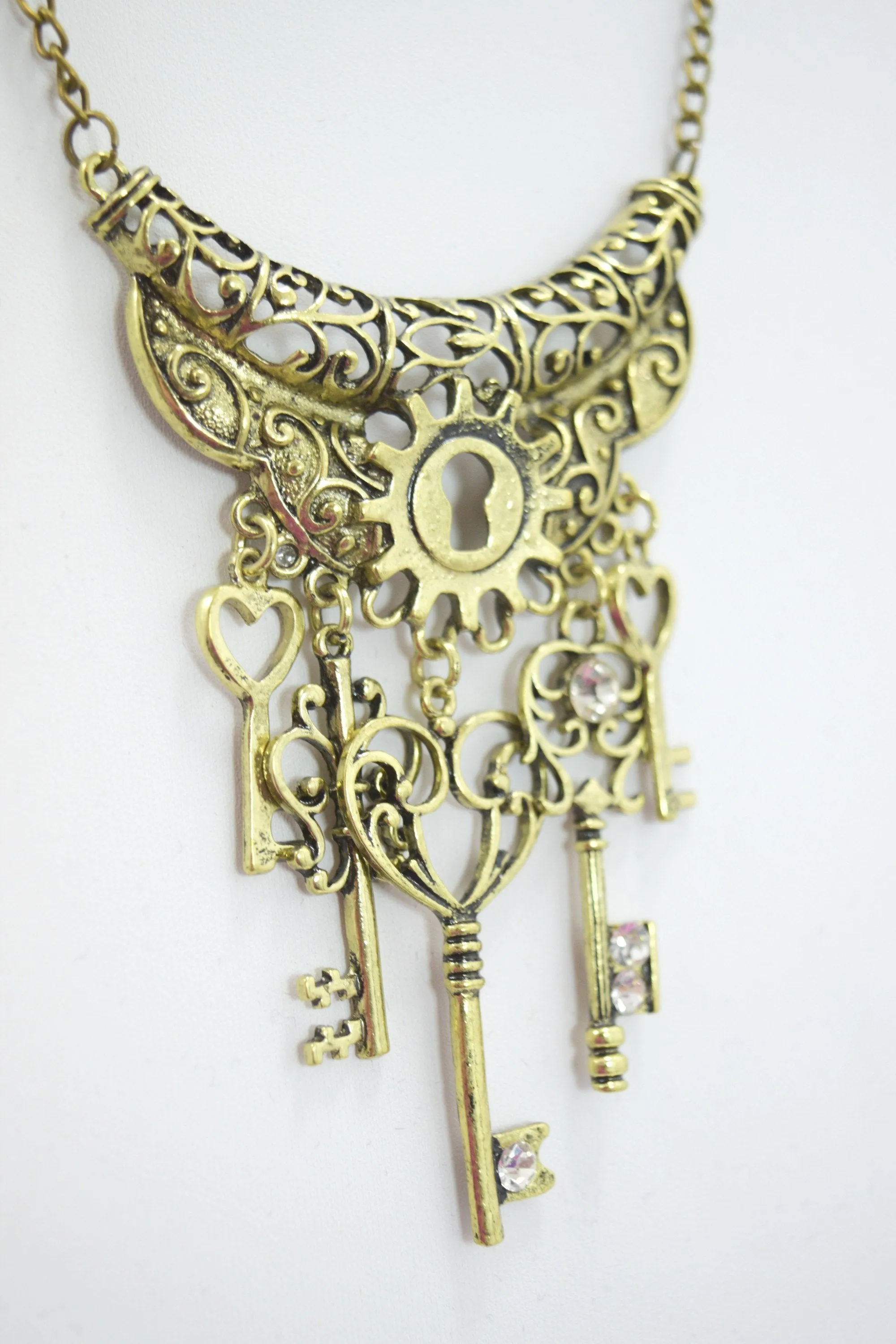 Steampunk Vintage Key To Your Heart Antique Keys and Cog Charm Pirate Keys Necklace